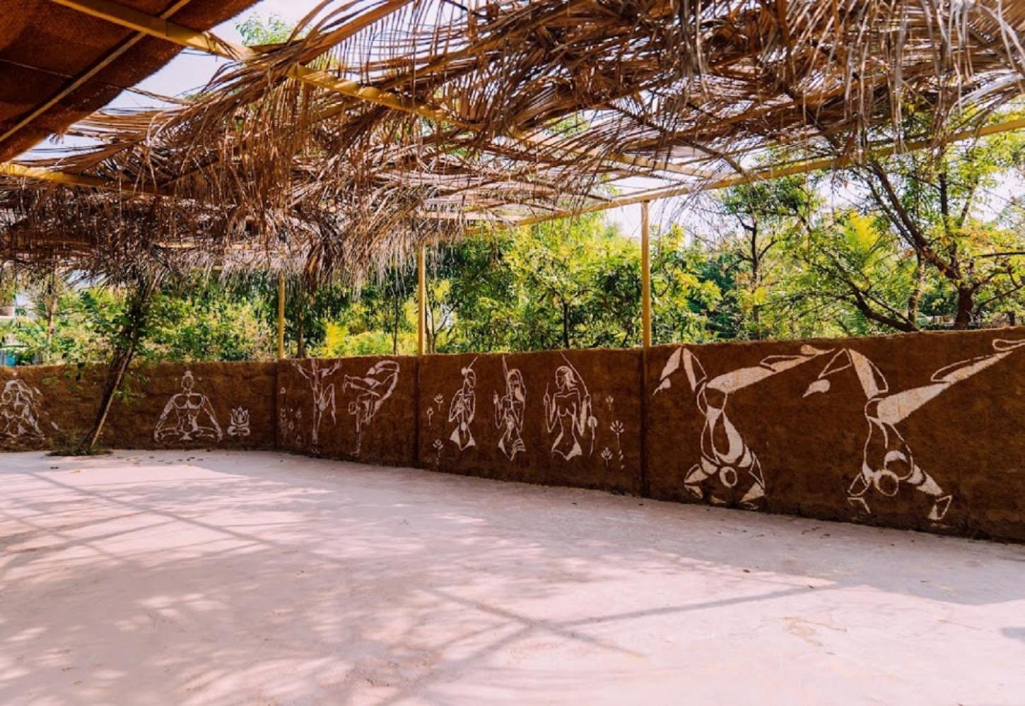 Jamboree Creek Yoga Mandrem Bagian luar foto
